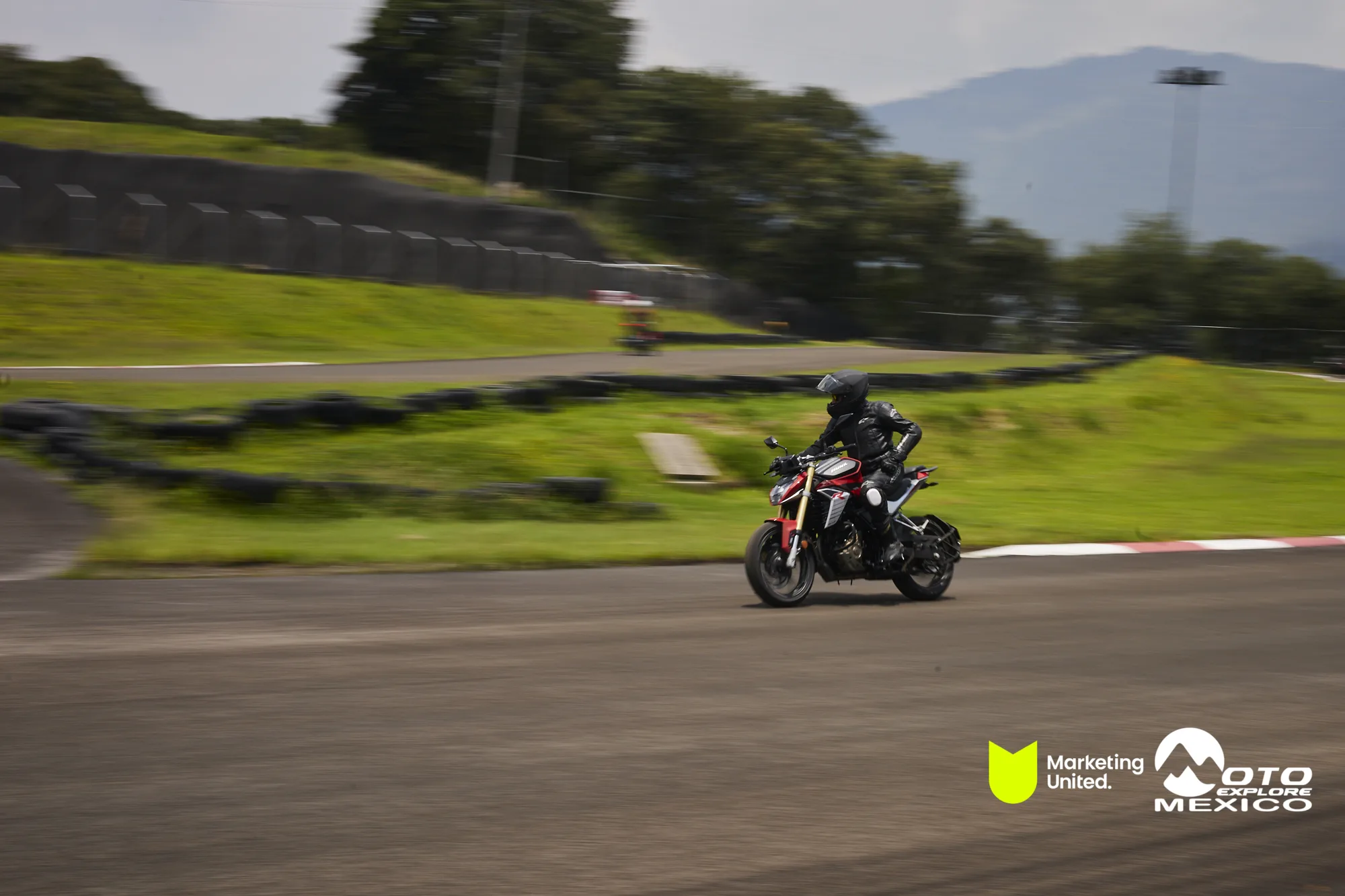 HUNK TRACKDAY 437
